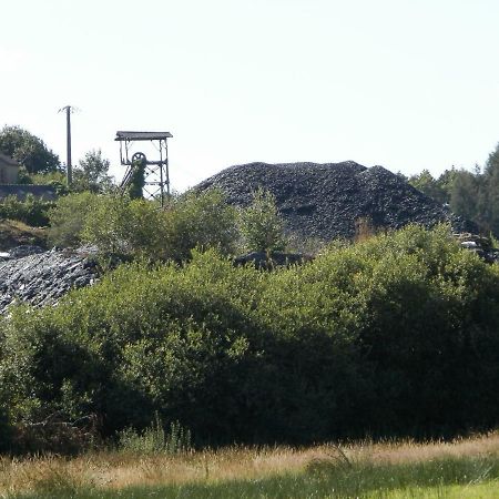 Vallee Des Ardoisieres Mael-Carhaix Exterior photo