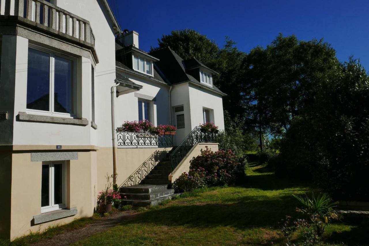 Vallee Des Ardoisieres Mael-Carhaix Exterior photo